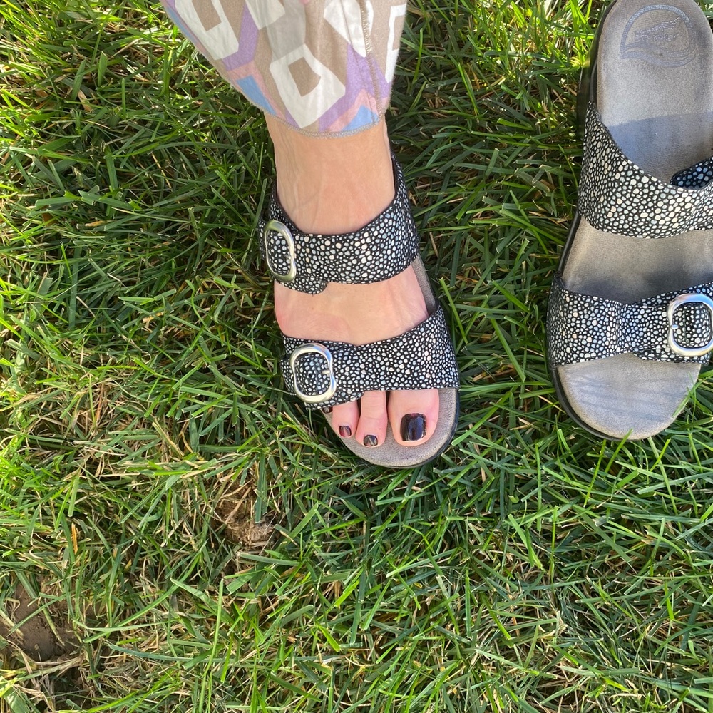 Dansko size 39